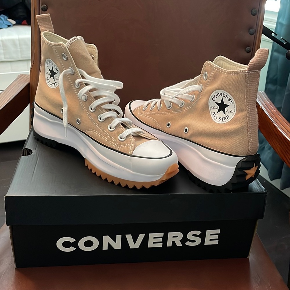 NIB run star hike converse women’s size 9.5